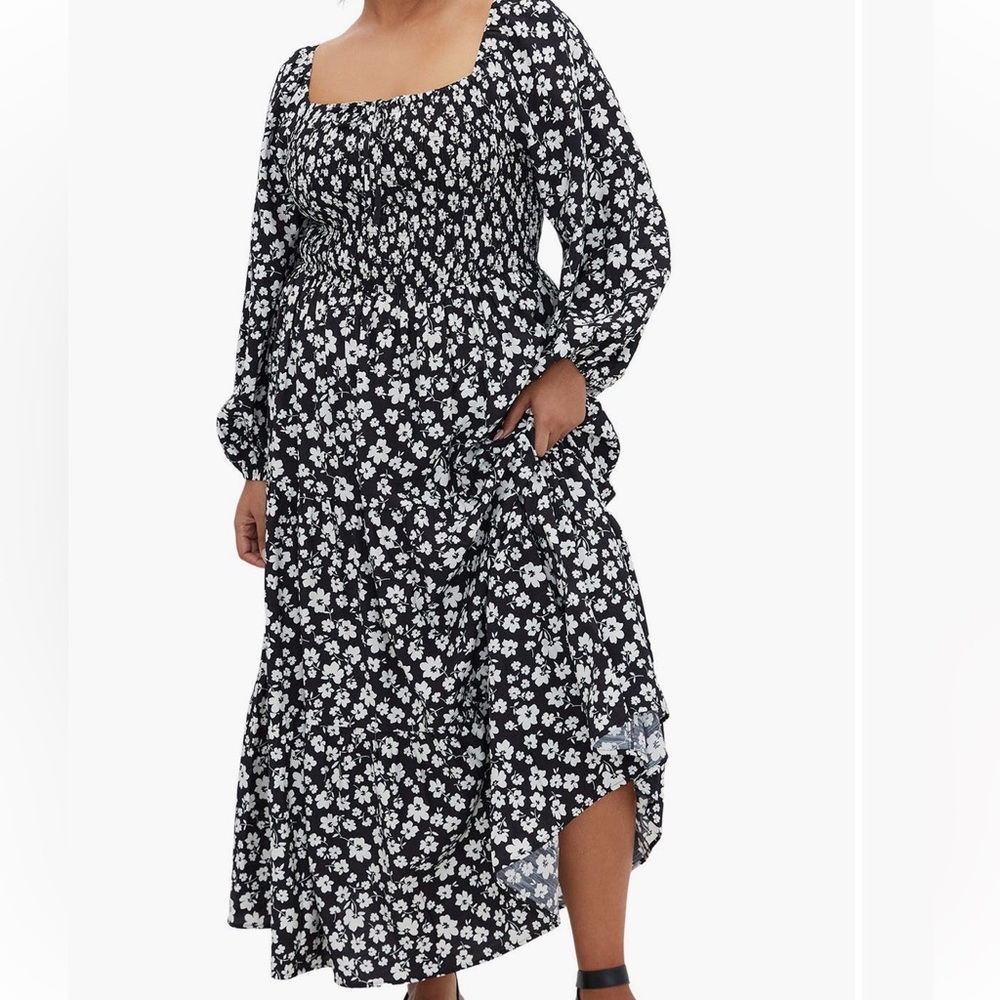 Maxi Alivia Black and White Floral Dress